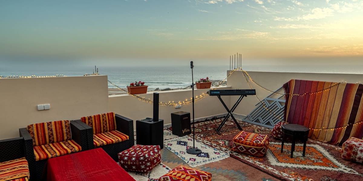 Sound of the Ocean - Musical Hostel