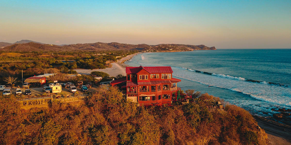 Nicaragua Surf Camp at Magnific Rock
