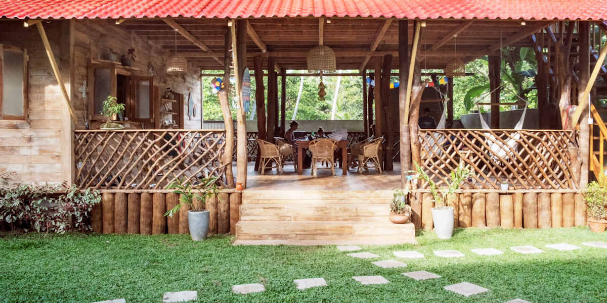 Hippy Surf Camp - Surf Cabana