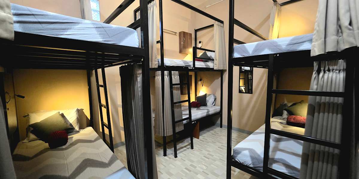 Aruna Hostel