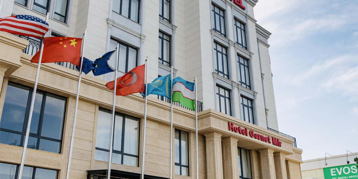 Garnet Mir Hotel