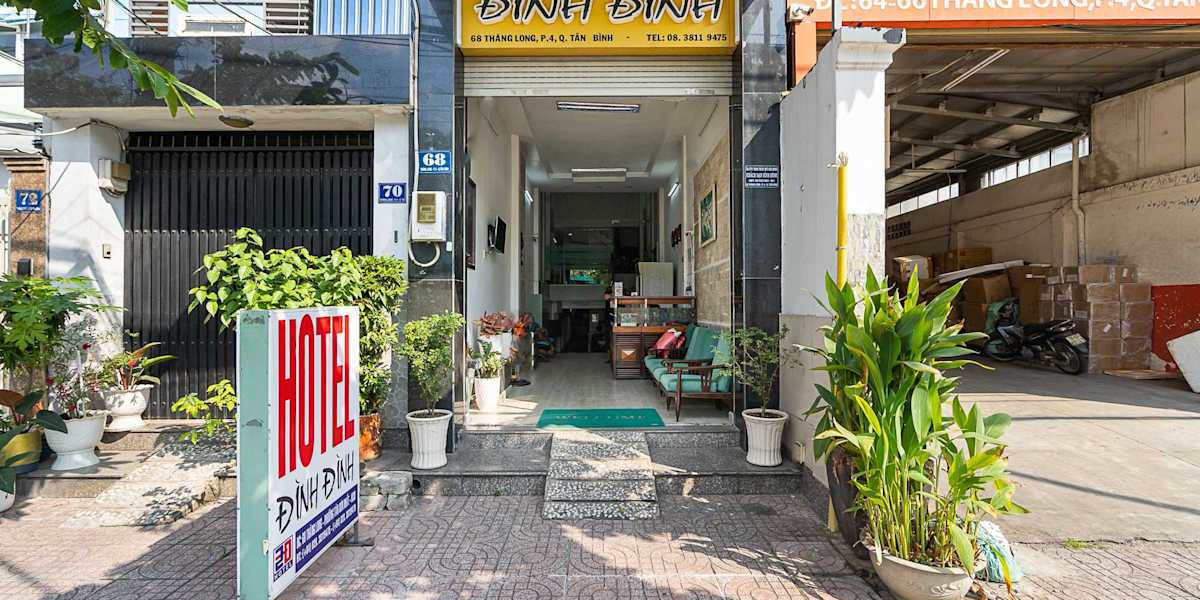 Collection O Dinh Dinh Hotel - Near Tan Son Nhat