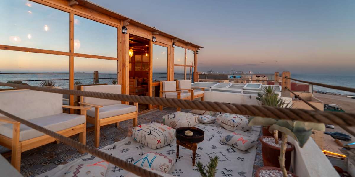 THE LINE UP Surf House