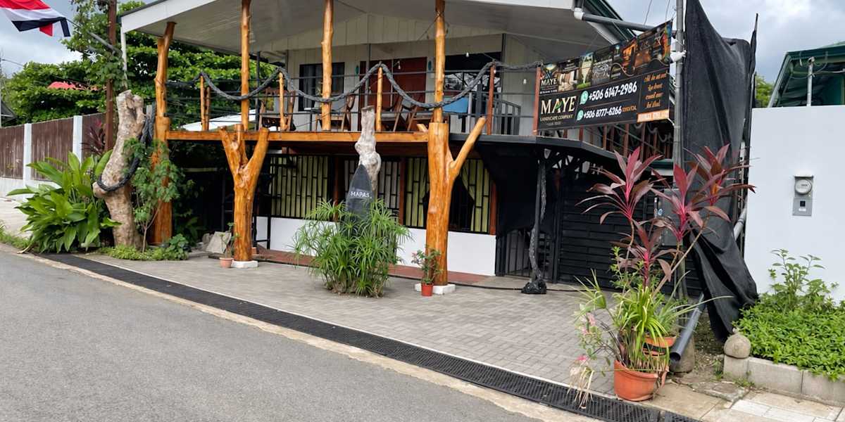 Uvita Colonia Hostel