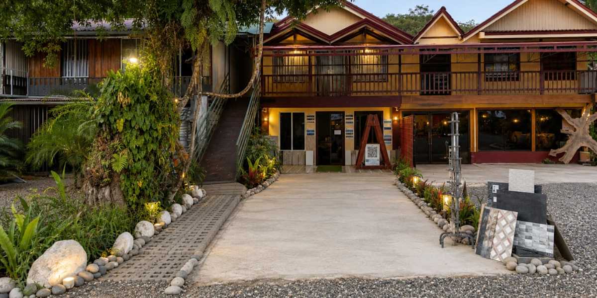 Maye Hotel