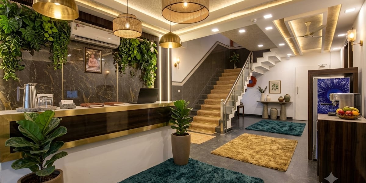 Hotel Devrana Delhi Airport
