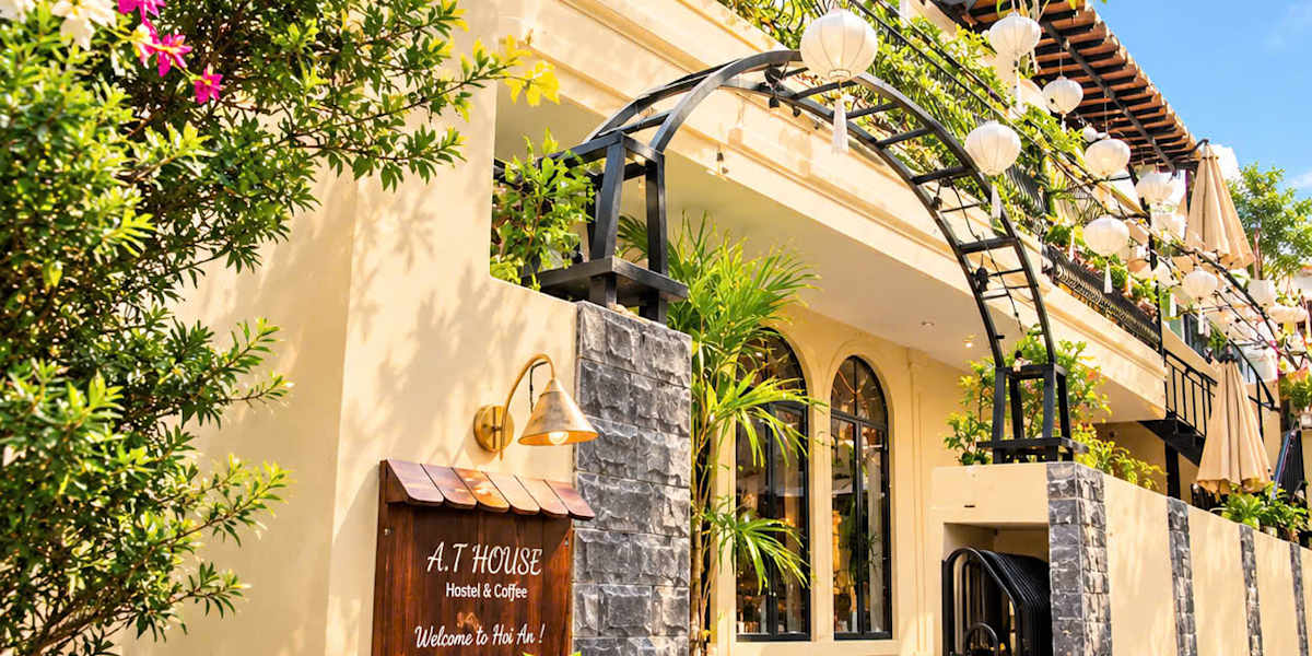 BNJ Hoi An Ancient House Hostel & Bar