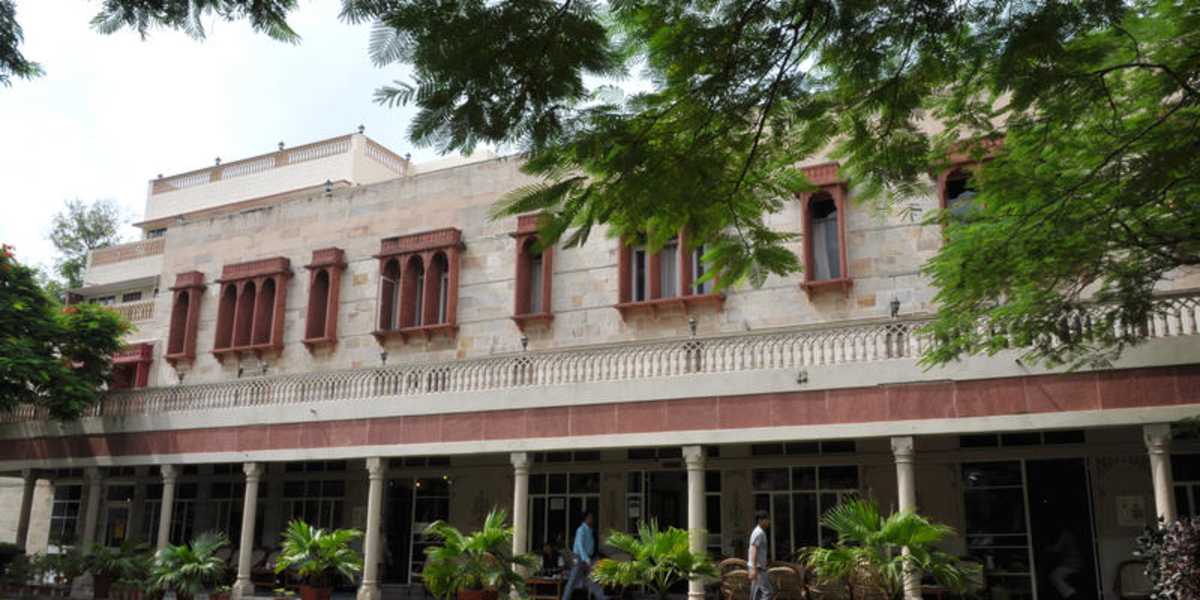 Hotel Arya Niwas