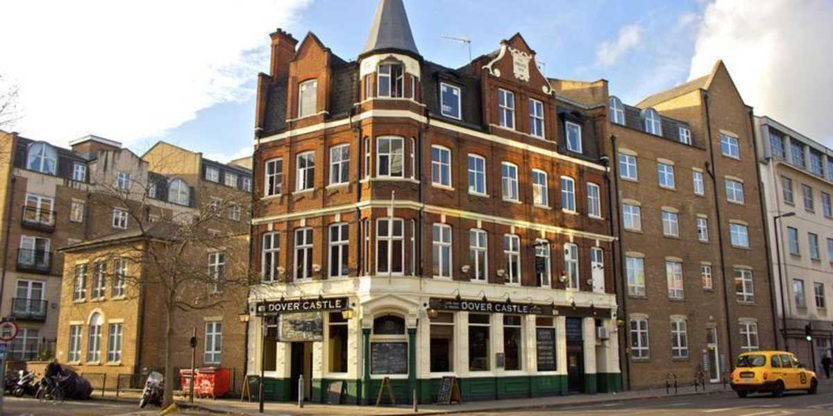 Dover Castle Hostel and Bar