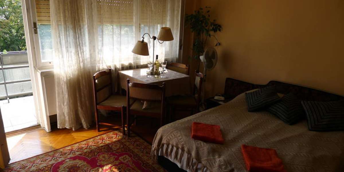 Thomas Apartment