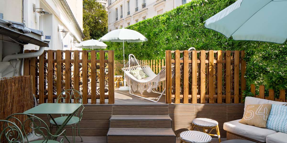 Le Village Montmartre by Hiphophostels