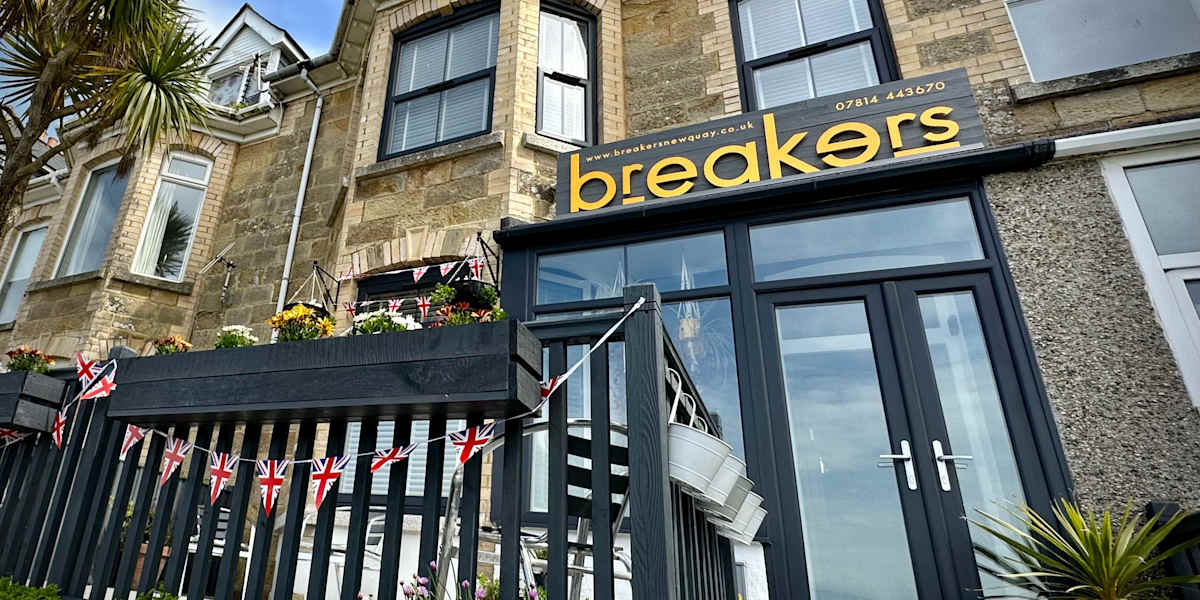Breakers Guesthouse