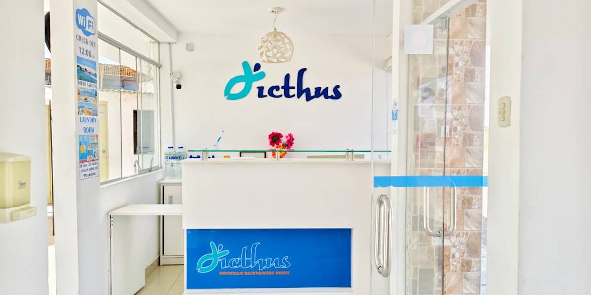 Icthus Paracas Backpackers