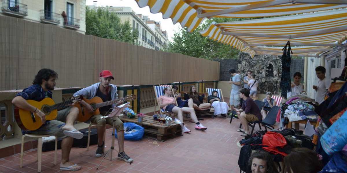 360 Hostel Borne