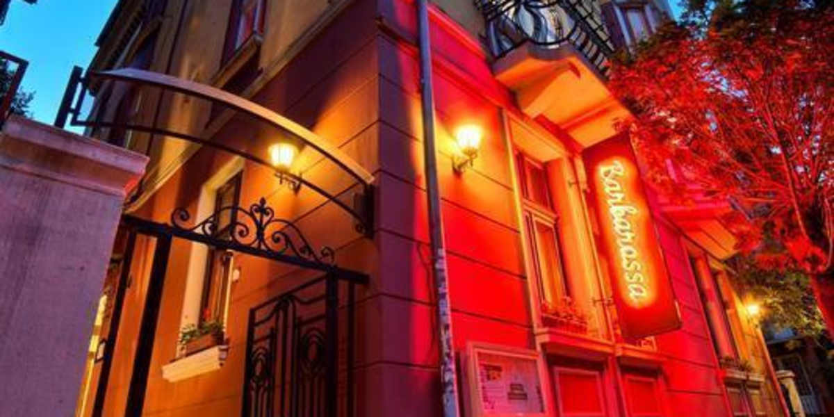 Guest House 32