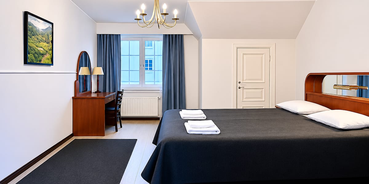 Senate Hotel