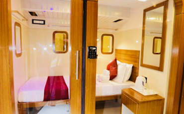 Qubestay Airport Capsule Hotel & Hostel