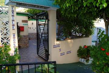 Photos of Emile Hostel