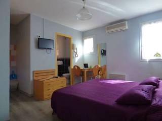 Photos of Court'Inn Suites