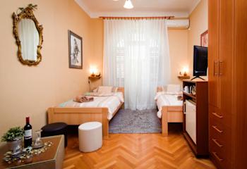 Photos of Private Accommodation Milisa