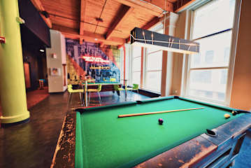 Photos of HI Chicago, The J.Ira & Nicki Harris Family Hostel