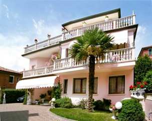 Photos of Albergo Villa Serena