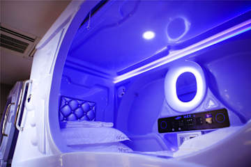 Photos of MET A Space Pod