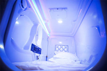 Photos of MET A Space Pod