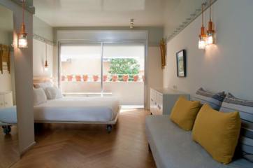 Photos of Florentin House