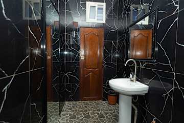 Photos of Dakar International House