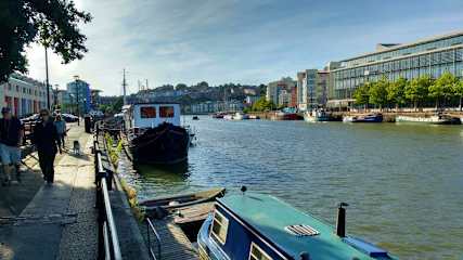 Photos of Kyle Blue - Bristol Harbour Luxury Hostel Boat