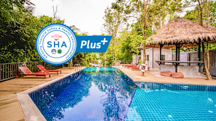 Photos of The Dearly Koh Tao Hostel-5 Star PADI Dive Resort