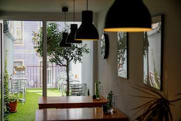 Photos of Lisbon Poets Inn