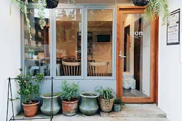 Photos of OON Poshtel