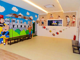 Photos of Winggarden Murals House