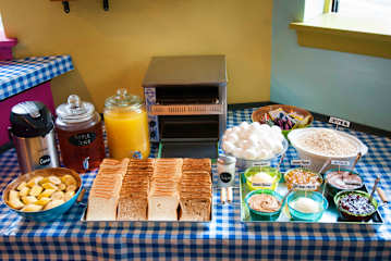 Photos of Ocean Island Inn | Backpackers | Suites