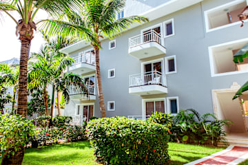 Photos of Hotel Tropicana Deluxe
