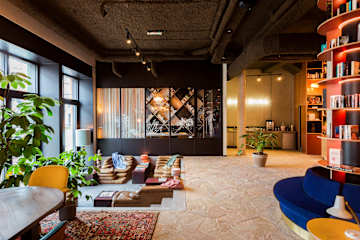 Photos of Yust Antwerp