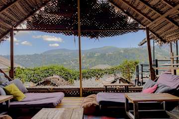 Photos of Deck on the Hills