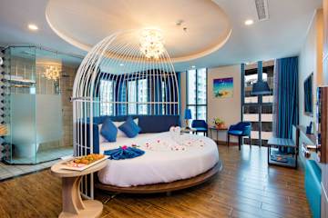 Photos of Aaron Hotel