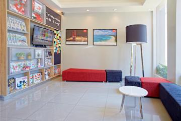 Photos of Red Planet Quezon City Timog