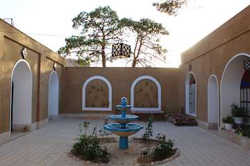 Photos of Kaaj-e-Kohan