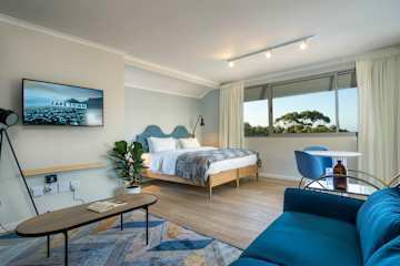 Photos of CURIOCITY Green Point