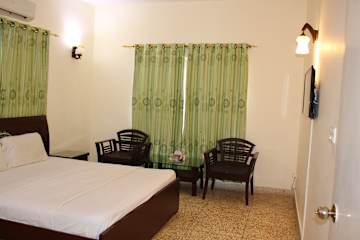 Photos of Bath Island Houses