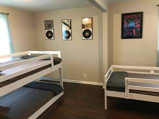 Photos of Record Rowan Hostel