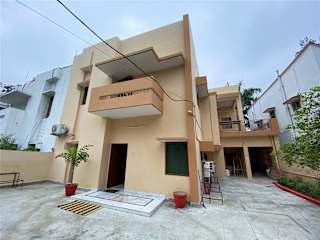 Photos of Backpackers Den