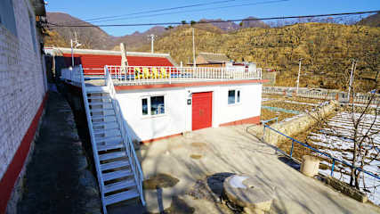 Fotos de CMYK Stoneyards by the Great Wall