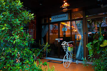 Photos of Acozyposhtel