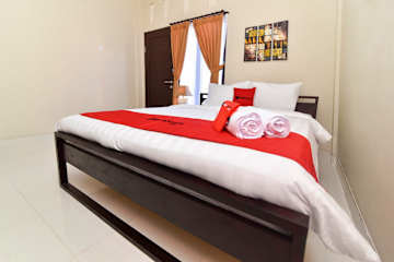 Photos of RedDoorz Plus near Jalan Imam Bonjol Denpasar