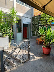 Lion University & Youth Hostel Milano의 사진